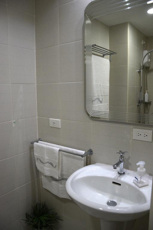 מנילה Jazz Makati Luxury Apartment מראה חיצוני תמונה
