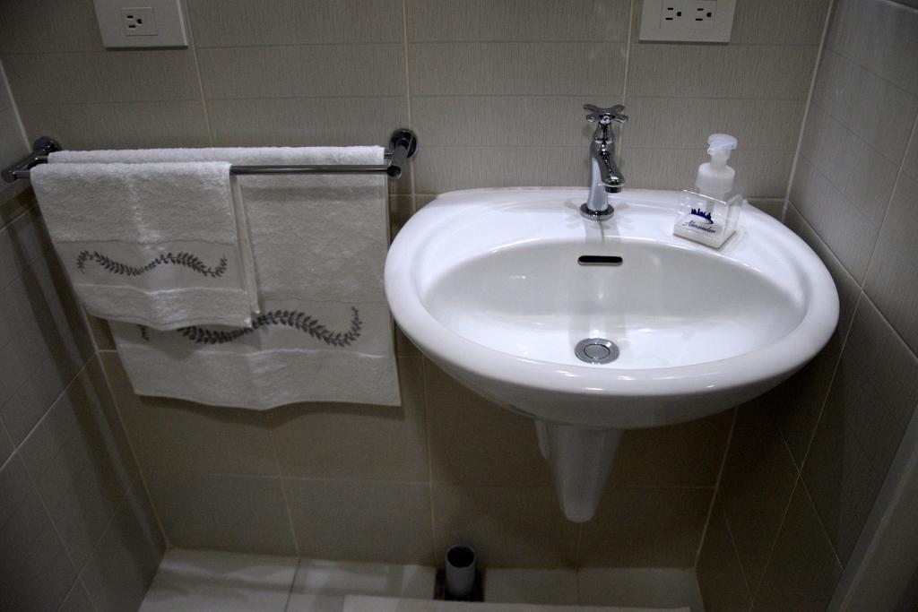 מנילה Jazz Makati Luxury Apartment מראה חיצוני תמונה